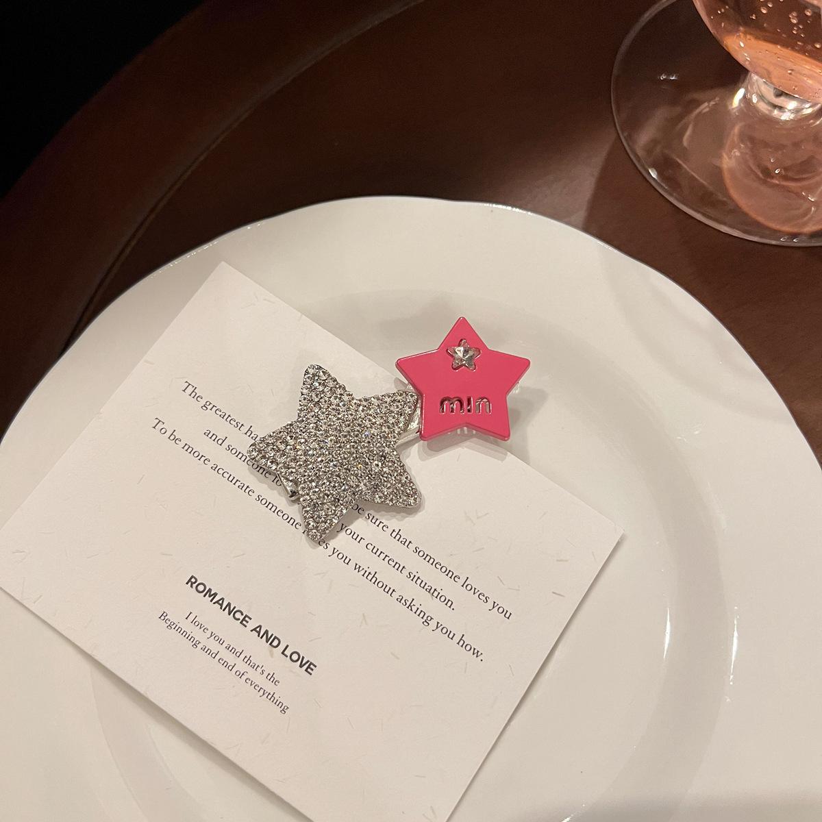 Pink full diamond star hairpin dopamine feeling side bangs clip temperament metal hairpin hair accessories
Pink full diamond star hairpin dopamine feeling side bangs clip temperament metal hairpin hair accessories