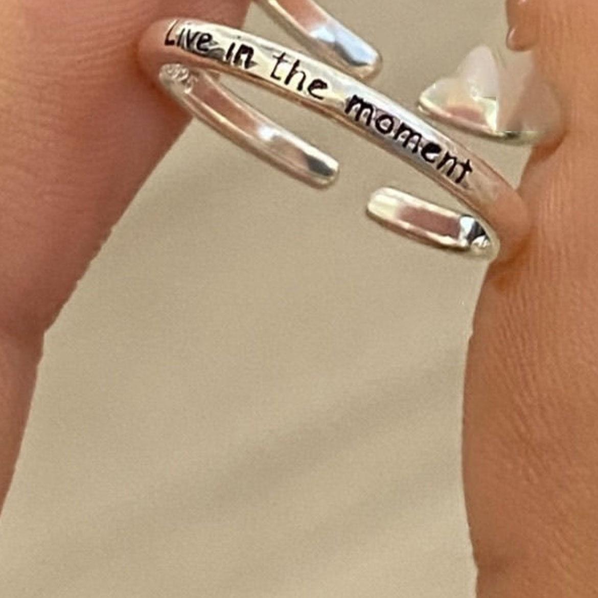 925 Sterling Silver Designer Jewelry Letter Small Adjustable Rings For Women Luxury Vintage Accessories Jewellery Moneys 925
925 Sterling Silver Designer Jewelry Letter Small Adjustable Rings For Women Luxury Vintage Accessories Jewellery Moneys 925