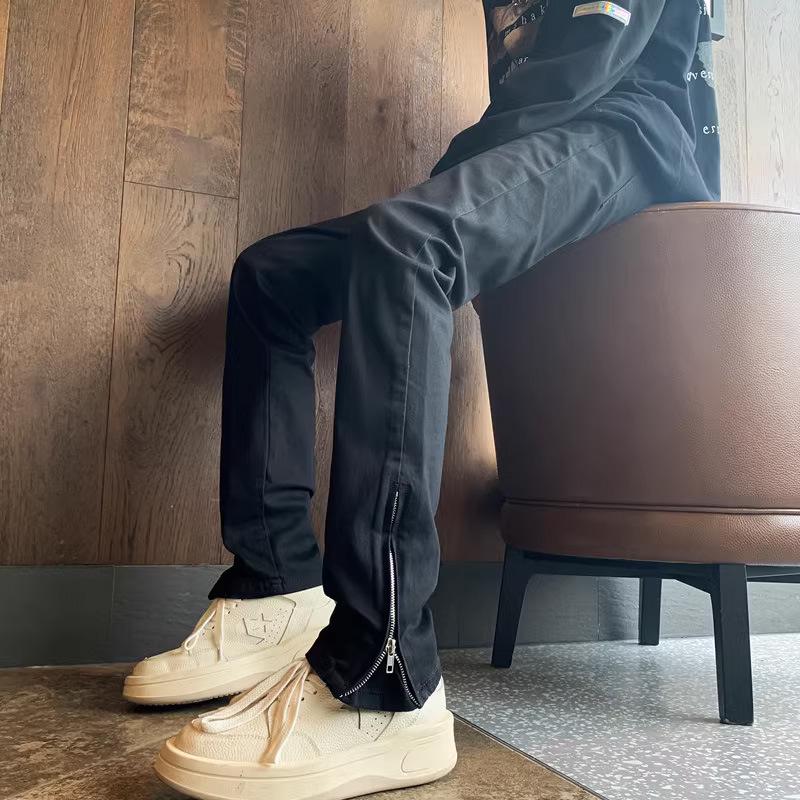 Мужские белые узкие расклешенные джинсы с прорезями на молнии - стиль Autumn American Vibe XL чёрный
Мужские белые узкие расклешенные джинсы с прорезями на молнии - стиль Autumn American Vibe XL чёрный