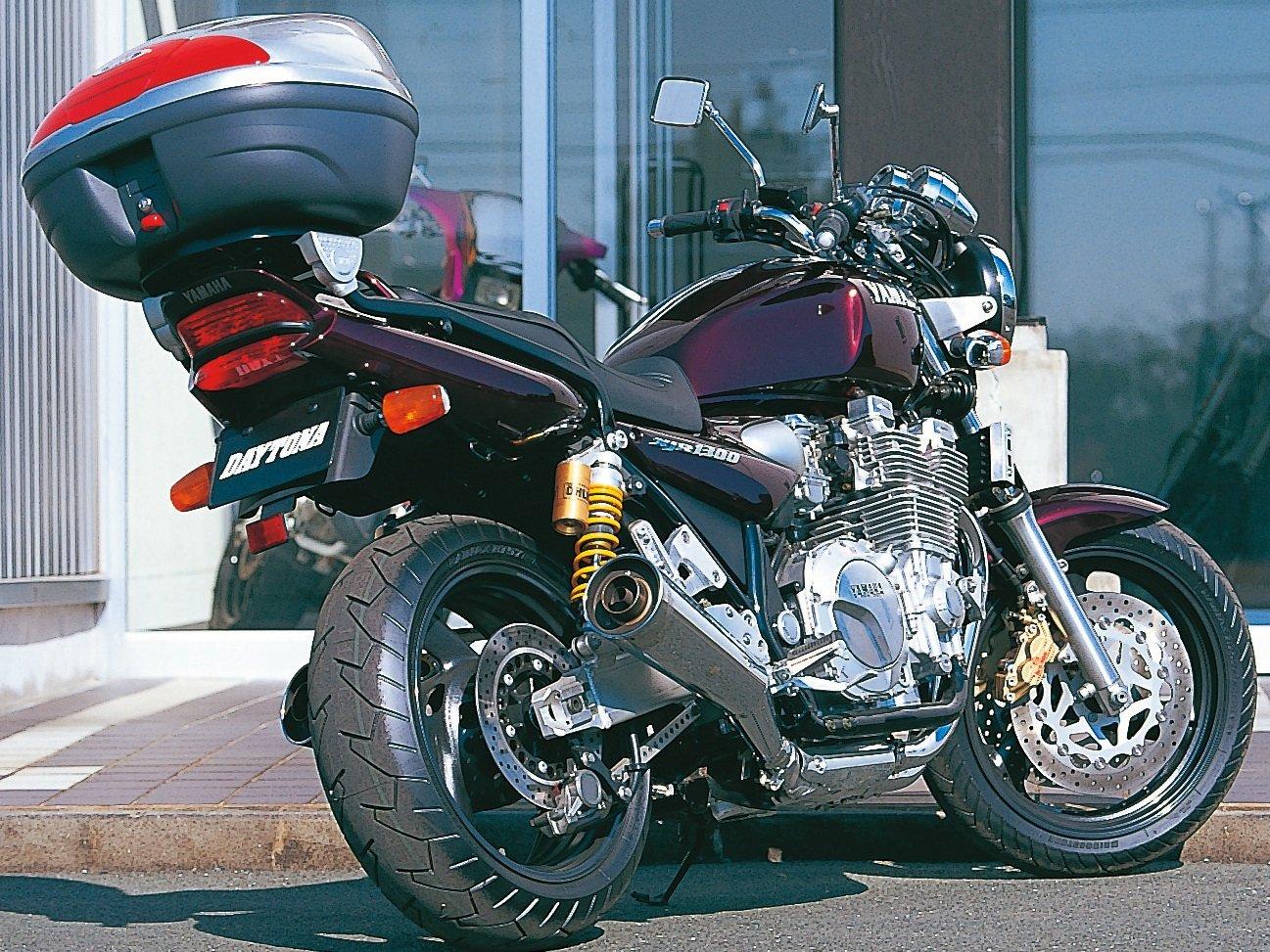 GIVI Motorcycle Top Case Fitting Compatible with 341F 90143 Monokey/Monorock XJR1300(98-02) XJR1200(95-97)
GIVI Motorcycle Top Case Fitting Compatible with 341F 90143 Monokey/Monorock XJR1300(98-02) XJR1200(95-97)