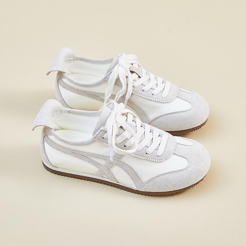 Lightweight sports board shoes women s 2025 summer new fashion versatile lace-up single shoes silver retro ballet Forrest Gump shoes 40 бежевый
Lightweight sports board shoes women s 2025 summer new fashion versatile lace-up single shoes silver retro ballet Forrest Gump shoes 40 бежевый