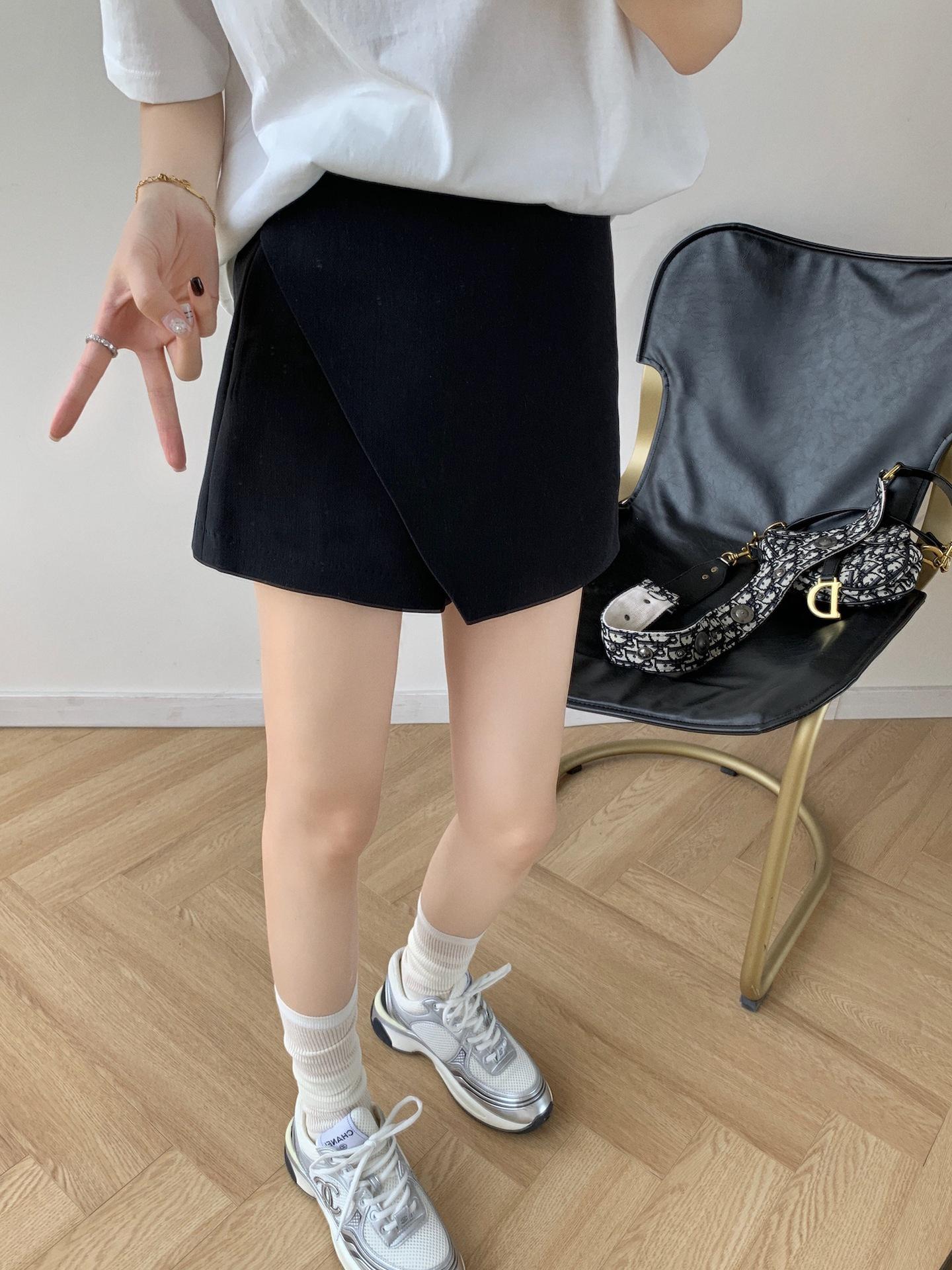 Women s Black High-Waisted A-Line Midi Skirt - Spring/Autumn 2025 Collection, Bodycon Culottes Style for a Slimming Casual Look Double Extra Large чёрный
Women s Black High-Waisted A-Line Midi Skirt - Spring/Autumn 2025 Collection, Bodycon Culottes Style for a Slimming Casual Look Double Extra Large чёрный