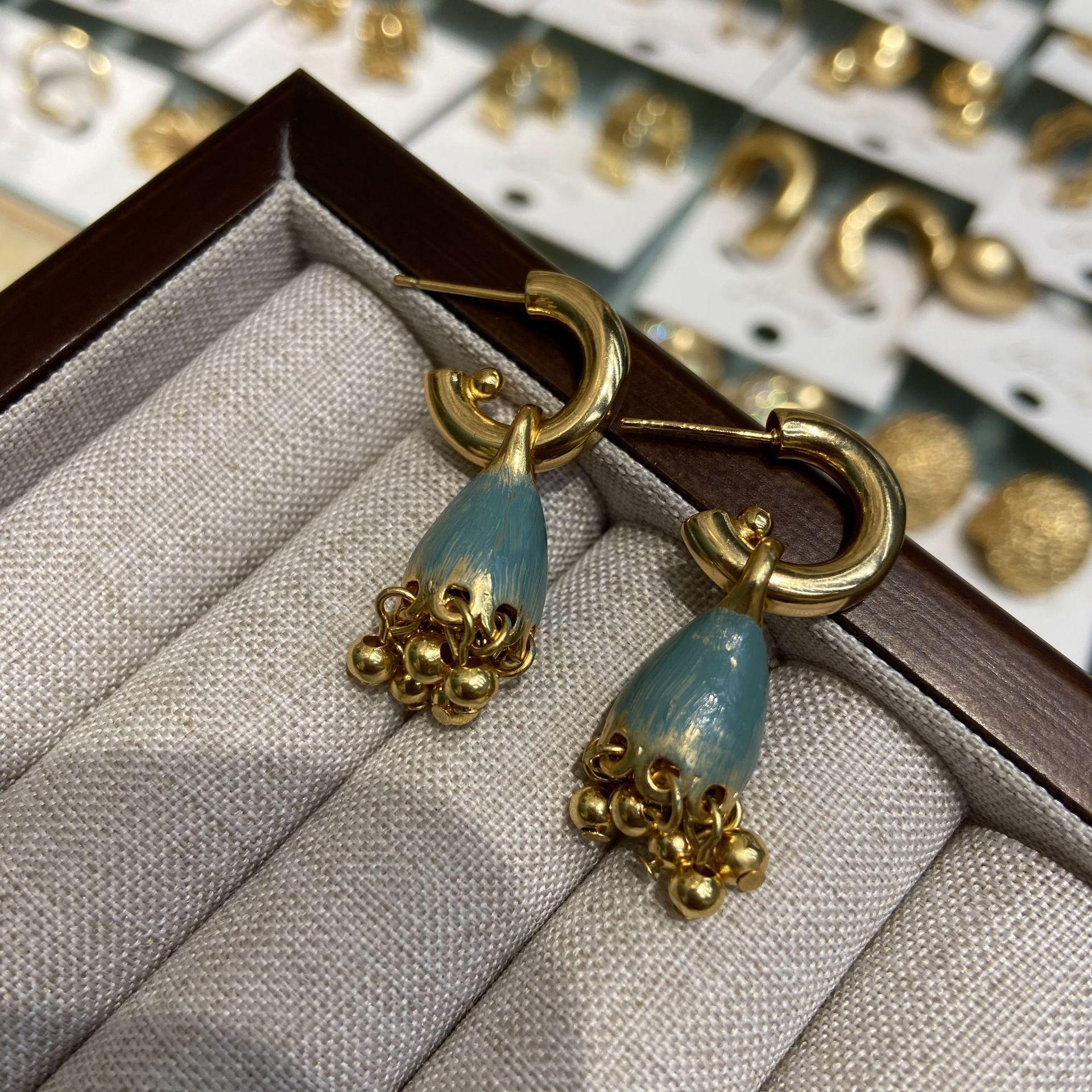 Original French Retro Painted Lily Of The Valley Earrings Autumn And Winter Fashion Exquisite Versatile Silver Needle Earrings Light Luxury High Sense
Original French Retro Painted Lily Of The Valley Earrings Autumn And Winter Fashion Exquisite Versatile Silver Needle Earrings Light Luxury High Sense