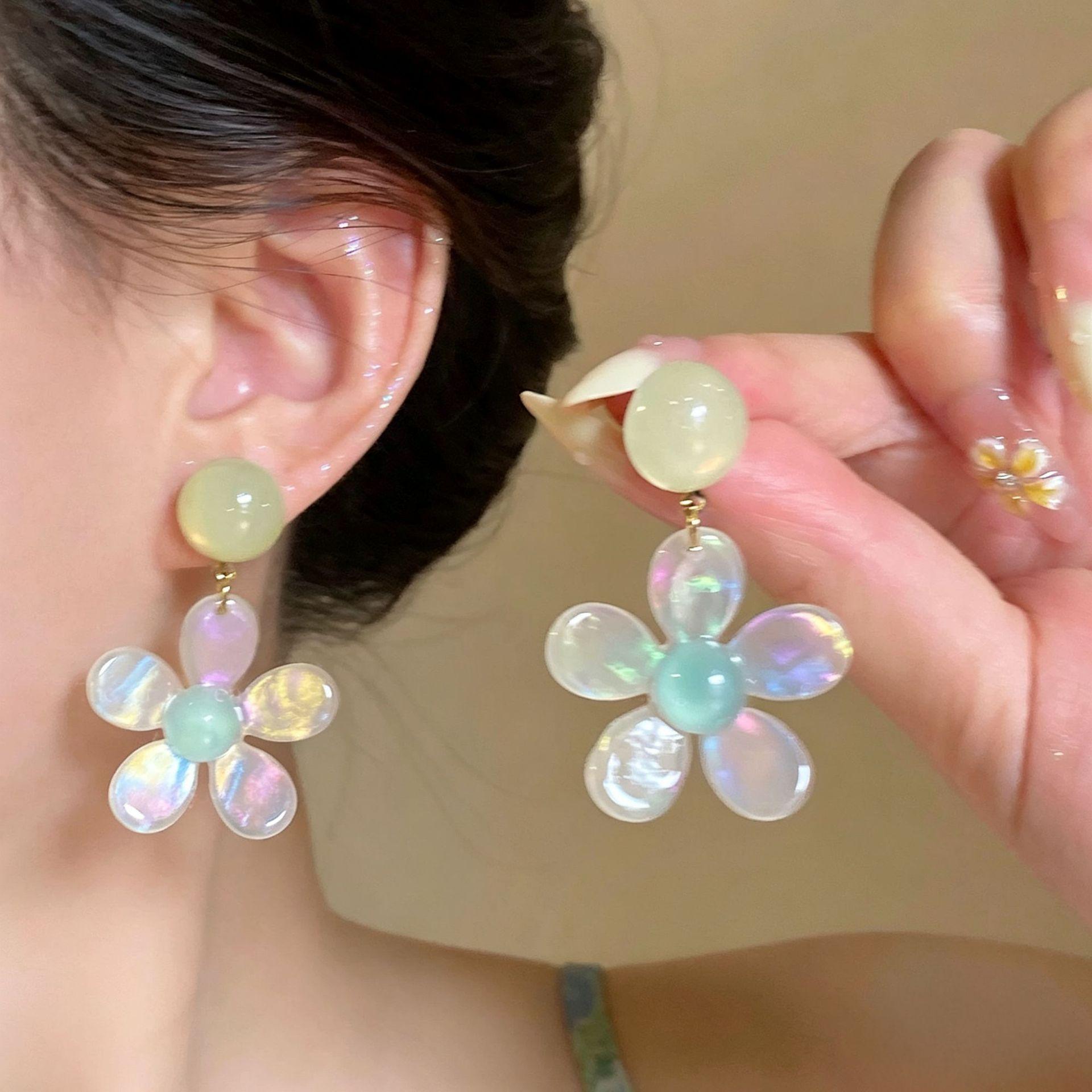 Gradual change color dopamine flower earrings women s seaside vacation style high-end earrings sweet fashion versatile earrings
Gradual change color dopamine flower earrings women s seaside vacation style high-end earrings sweet fashion versatile earrings