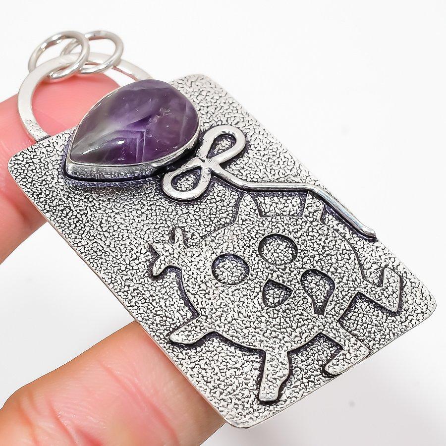 Этническая ювелирная подвеска ручной работы с шевроном и аметистом, 2,96 дюйма, VR-124
Этническая ювелирная подвеска ручной работы с шевроном и аметистом, 2,96 дюйма, VR-124