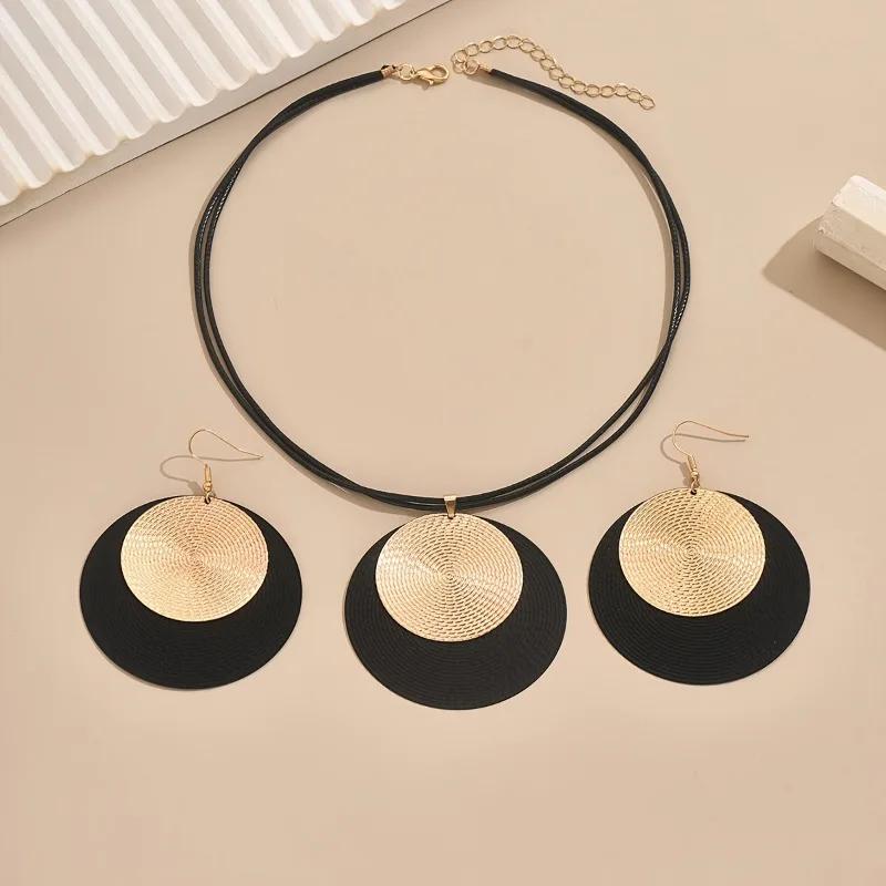Large round earring necklace set, high-end and light luxury fashionable accessories, birthday and Valentine s Day gifts
Large round earring necklace set, high-end and light luxury fashionable accessories, birthday and Valentine s Day gifts