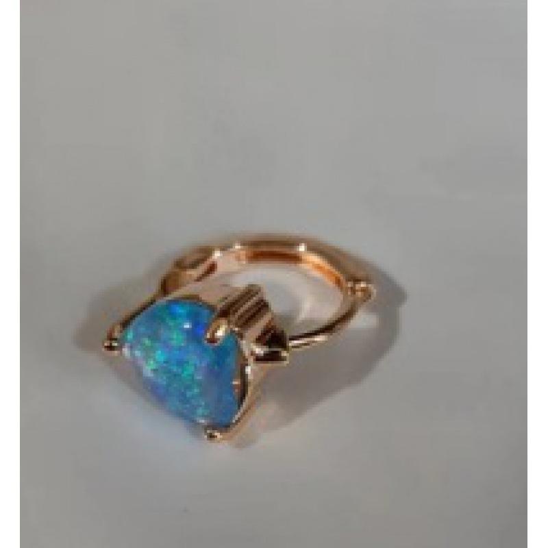 Hot Sale Popular Peach Heart White Opal Ear Buckle European and American Simple Design Advanced ins Niche
Hot Sale Popular Peach Heart White Opal Ear Buckle European and American Simple Design Advanced ins Niche