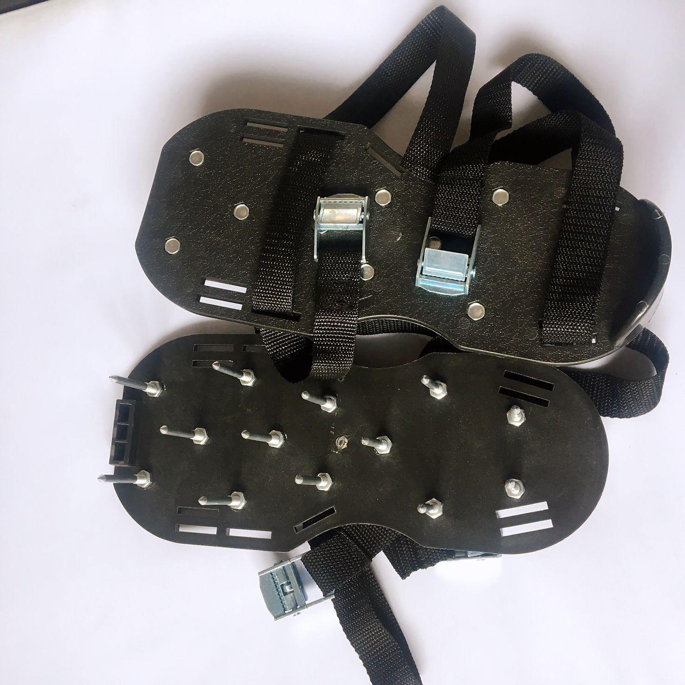 Garden Soil Aerator Cleated Self-Leveling Lawn Shoes чёрный
Garden Soil Aerator Cleated Self-Leveling Lawn Shoes чёрный