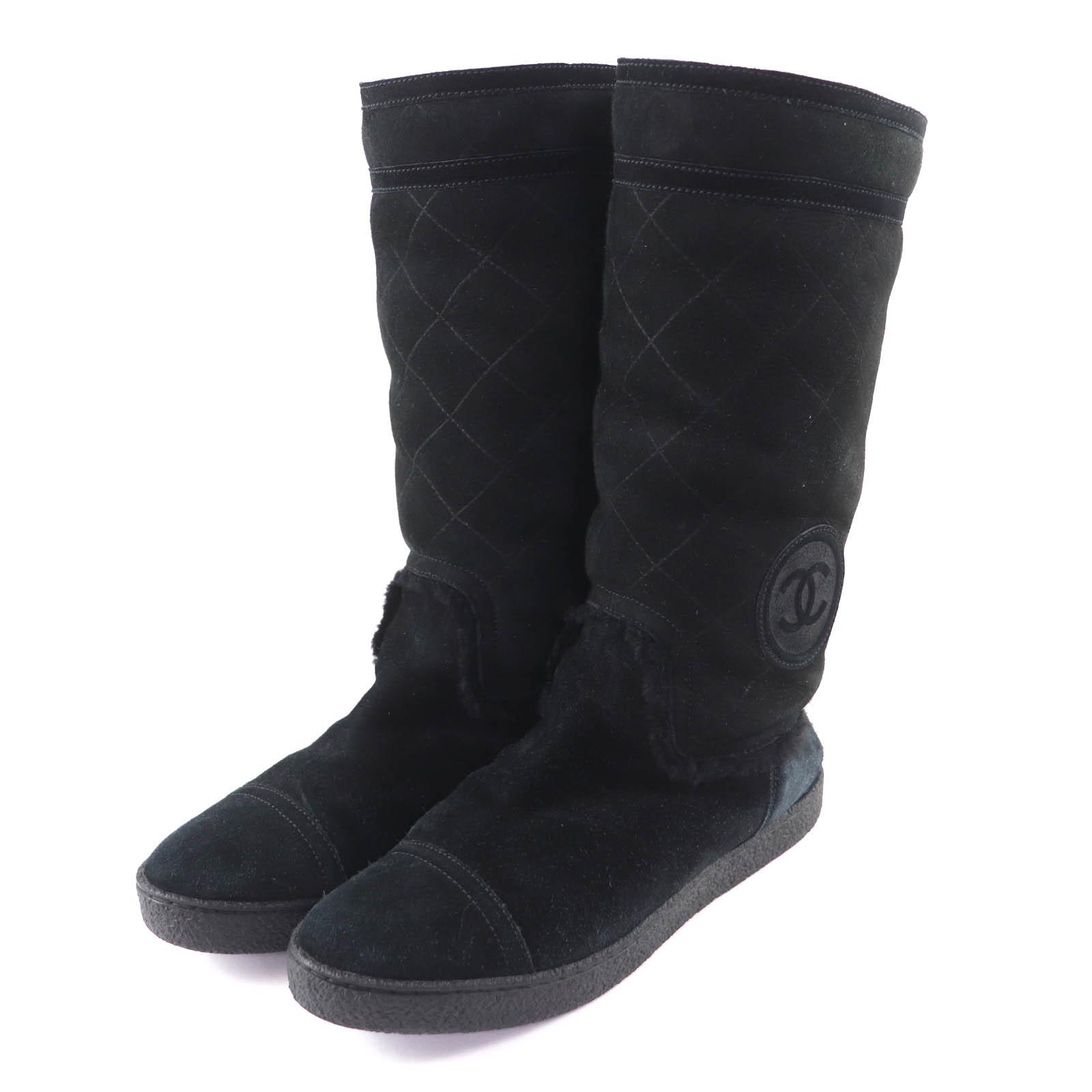 Great CHANEL boots black Mouton Women 38 G26557 Used
Great CHANEL boots black Mouton Women 38 G26557 Used