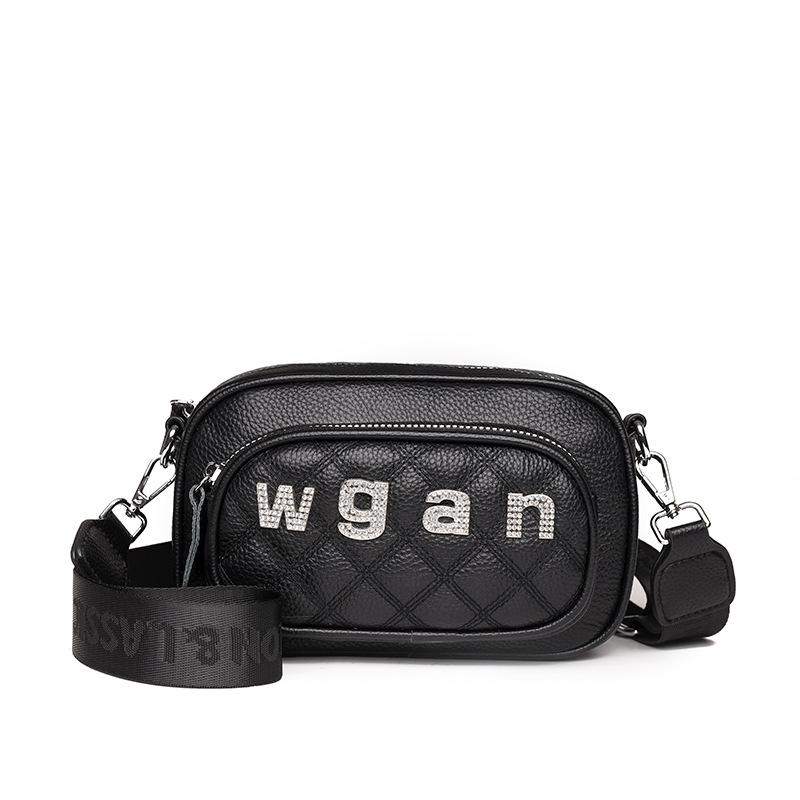 Leather women s bags new trendy fashion versatile embroidery thread first layer cowhide big stomach single shoulder messenger bag чорний
Leather women s bags new trendy fashion versatile embroidery thread first layer cowhide big stomach single shoulder messenger bag чорний