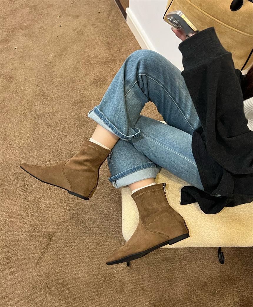 Simple flat bottom inner height increase small short boots 2025 spring and autumn single boots wide tube stacking boots versatile casual medium 39 светло-коричневого
Simple flat bottom inner height increase small short boots 2025 spring and autumn single boots wide tube stacking boots versatile casual medium 39 светло-коричневого