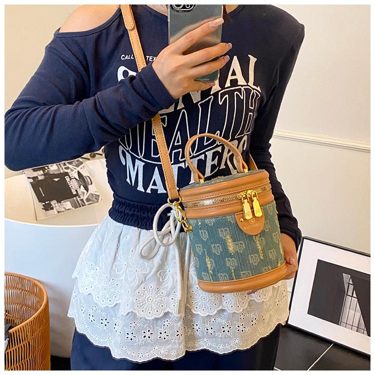 Bag fashion portable small bucket bag women s fashion diagonal span new high-end texture niche single shoulder crossbody синий
Bag fashion portable small bucket bag women s fashion diagonal span new high-end texture niche single shoulder crossbody синий
