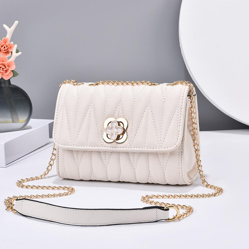 Bag messenger bag women s fashion 2025 new pu versatile shoulder bag simple women s bag niche high-end small square bag бежевий
Bag messenger bag women s fashion 2025 new pu versatile shoulder bag simple women s bag niche high-end small square bag бежевий