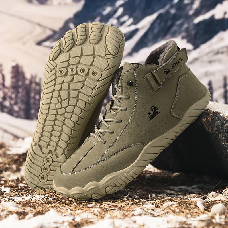 Winter velvet waterproof and snow-proof cotton shoes medium-top snow boots five-finger non-slip outdoor mountaineering men s shoes 45 сірий колір
Winter velvet waterproof and snow-proof cotton shoes medium-top snow boots five-finger non-slip outdoor mountaineering men s shoes 45 сірий колір