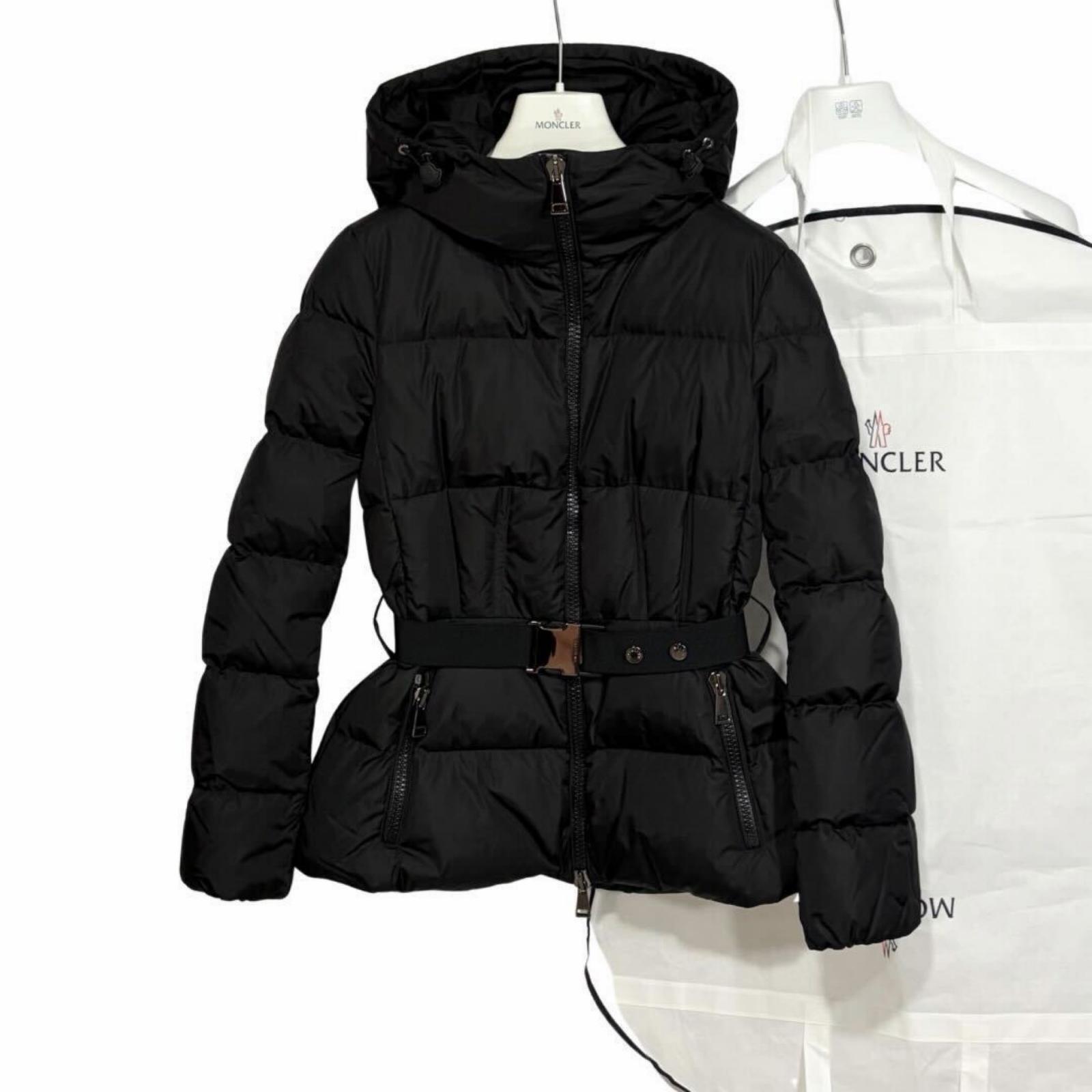 MONCLER CARDONCELLE Jacket Black Women s Size S (0) Model G20931A0003254155 S чорний
MONCLER CARDONCELLE Jacket Black Women s Size S (0) Model G20931A0003254155 S чорний