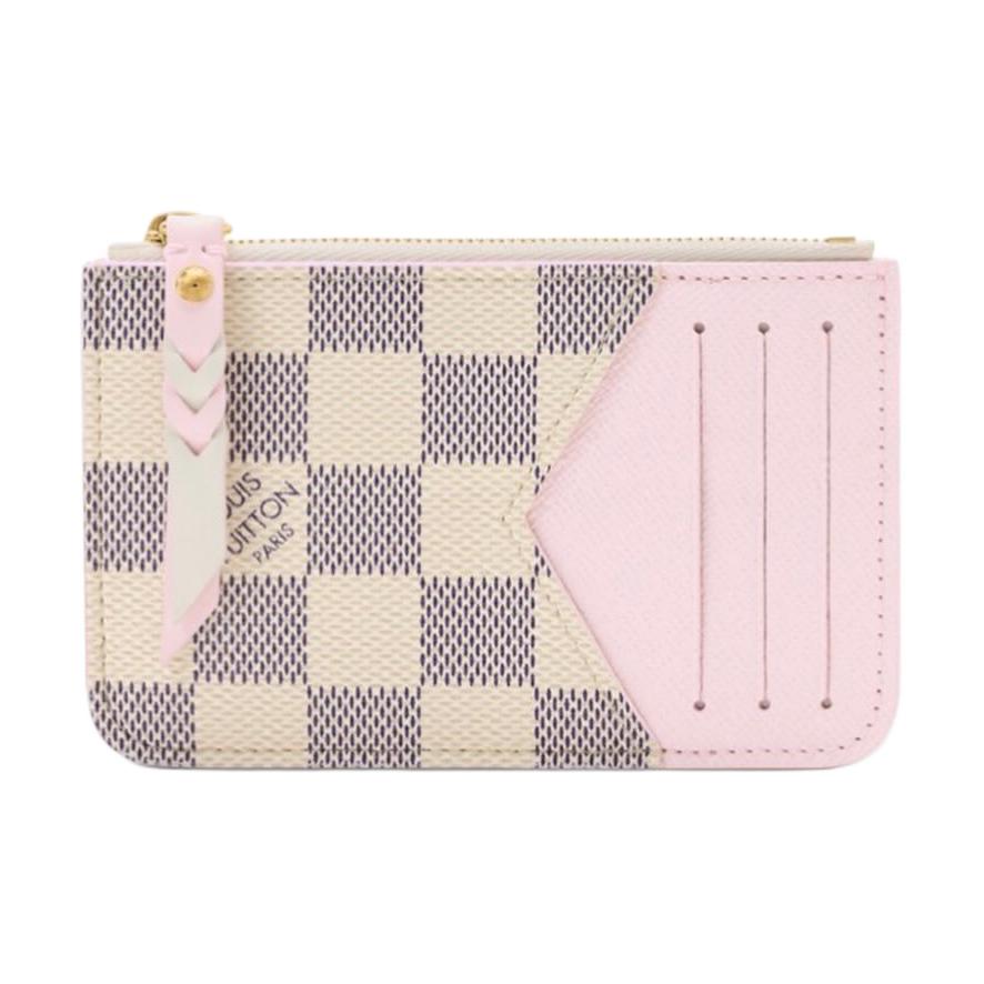 Louis Vuitton Romy Woven Zipper Head Checkerboard Print Coated Canvas Card Holder Women Card Holder Cream Purple N40922 Gift Set(Basic Set+Box+Shopping Bag)
Louis Vuitton Romy Woven Zipper Head Checkerboard Print Coated Canvas Card Holder Women Card Holder Cream Purple N40922 Gift Set(Basic Set+Box+Shopping Bag)