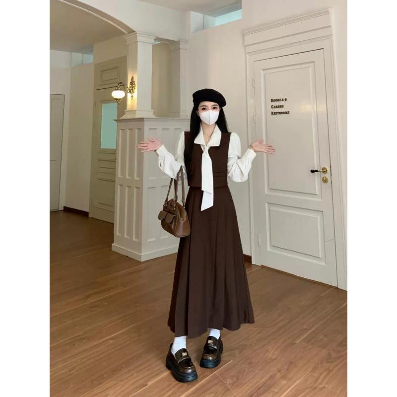 New long-sleeved dress for children, unique and beautiful in early autumn, fake two long dresses with gentle wind temperament 5XL
New long-sleeved dress for children, unique and beautiful in early autumn, fake two long dresses with gentle wind temperament 5XL