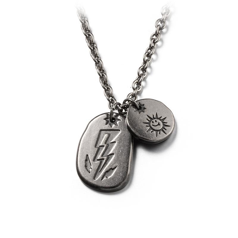 Trendy European & American Titanium Hip-Hop Sun Lightning Pendant Necklace for Couples античный серебряного
Trendy European & American Titanium Hip-Hop Sun Lightning Pendant Necklace for Couples античный серебряного