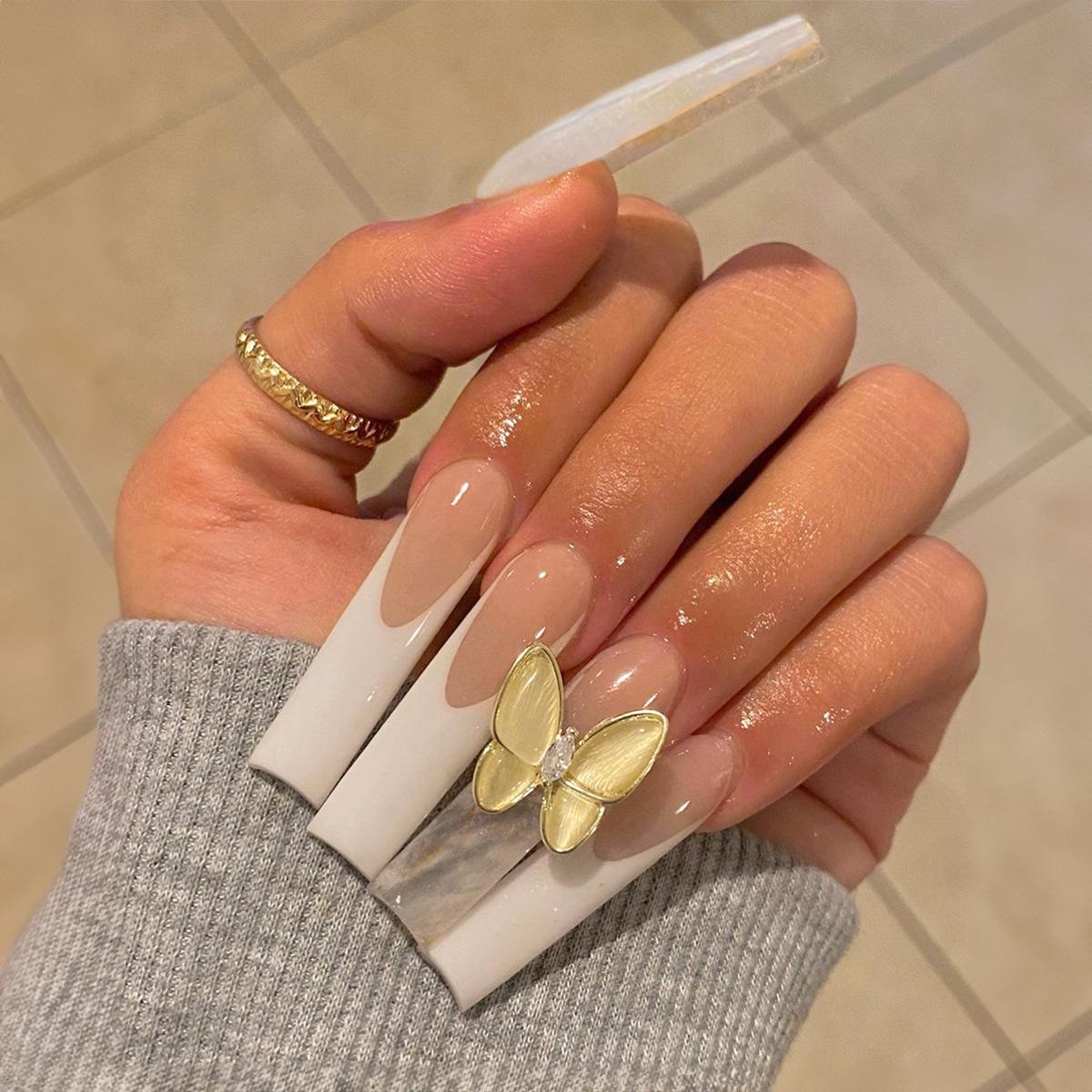 High-End XXXL Extra Long Water Pipe Removable Armor with 3D Metal Butterfly Nail Pieces
High-End XXXL Extra Long Water Pipe Removable Armor with 3D Metal Butterfly Nail Pieces