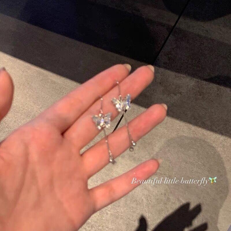 Летние серьги-бабочки с бахромой, женские серьги-гвоздики Niche Design Sense Advanced Cold Wind, модные универсальные серьги-гвоздики для темперамента
Летние серьги-бабочки с бахромой, женские серьги-гвоздики Niche Design Sense Advanced Cold Wind, модные универсальные серьги-гвоздики для темперамента