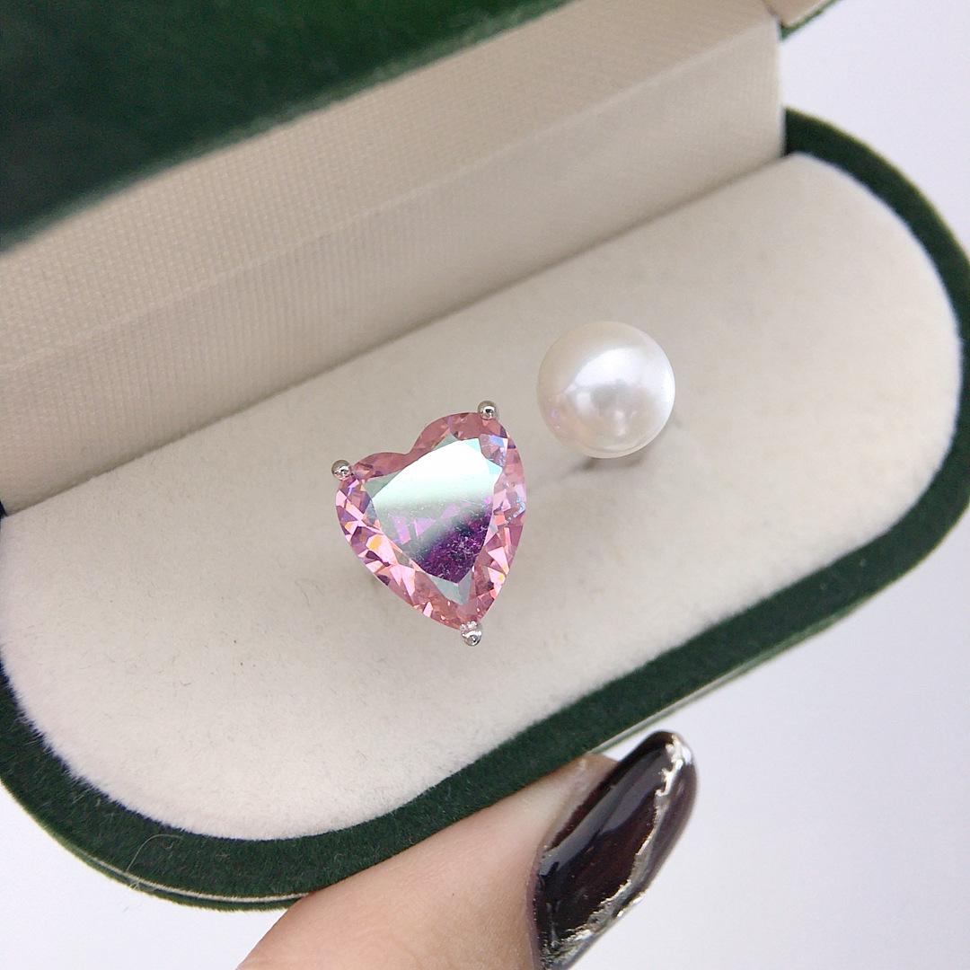 Seiko Pink Heart-Shaped Zircon & Freshwater Pearl Ring - Women s Versatile Hand Jewelry білий
Seiko Pink Heart-Shaped Zircon & Freshwater Pearl Ring - Women s Versatile Hand Jewelry білий