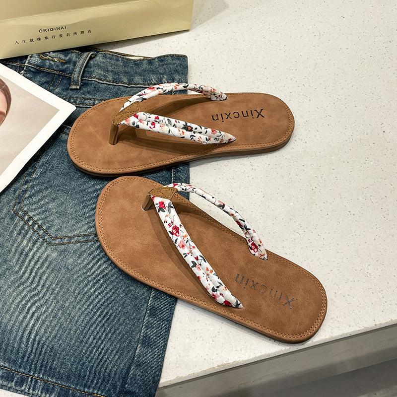 Internet celebrity sandals flip-flops women s summer 2025 outer wear flat-bottomed vacation pinch feet floral beach shoes women sandals seaside 35 синий
Internet celebrity sandals flip-flops women s summer 2025 outer wear flat-bottomed vacation pinch feet floral beach shoes women sandals seaside 35 синий