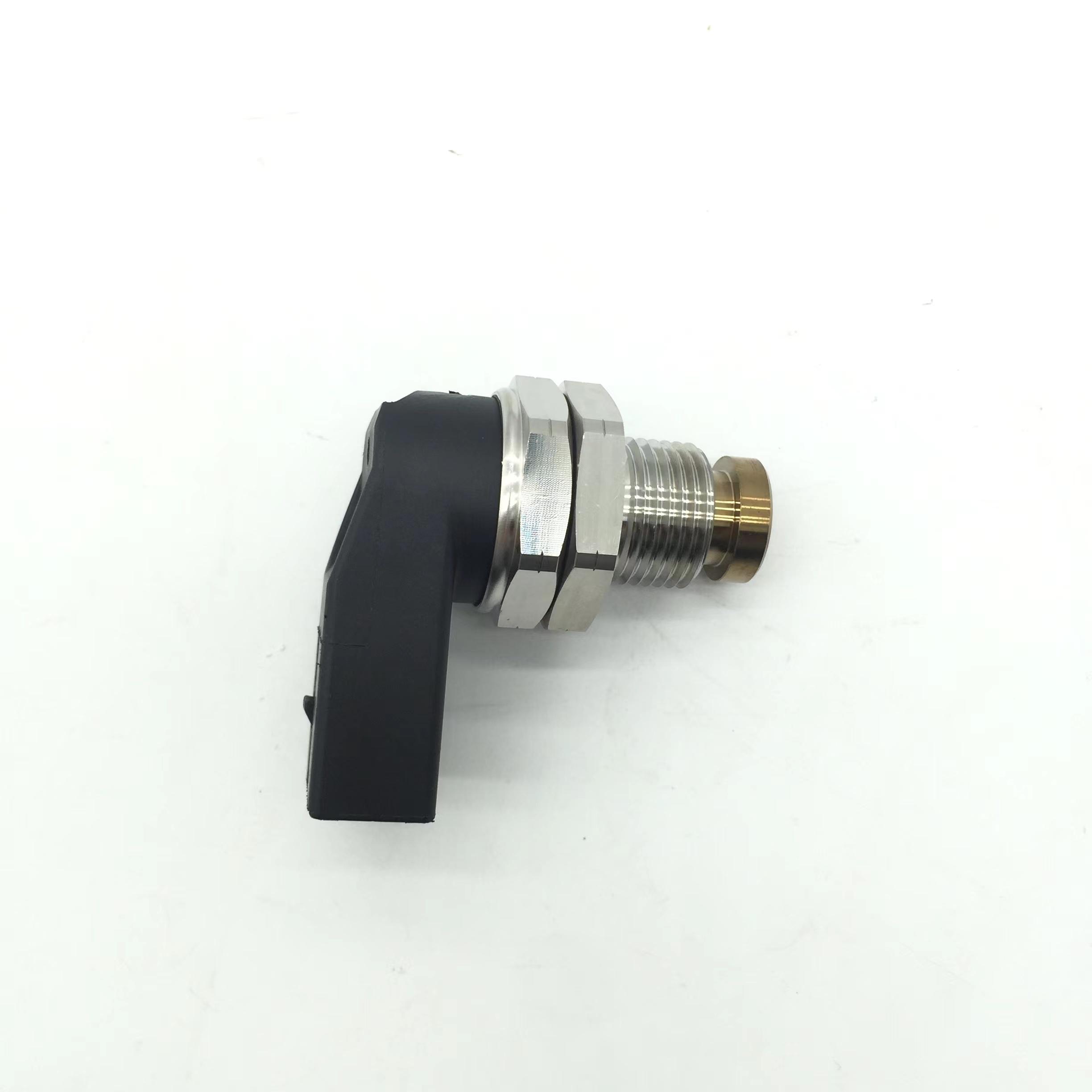Fuel pressure sensor suitable for BMW X3 X5 X6 E46 335d 320d 13537787167 0281002497 чорний
Fuel pressure sensor suitable for BMW X3 X5 X6 E46 335d 320d 13537787167 0281002497 чорний