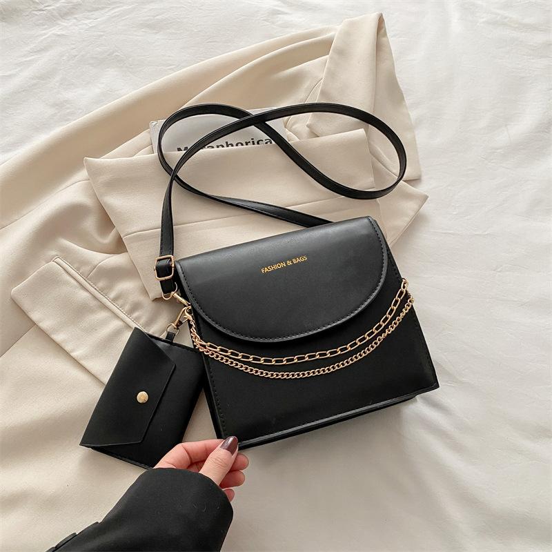 2025 spring new chain bag femininity versatile large shoulder bag fashion messenger shoulder bag чёрный
2025 spring new chain bag femininity versatile large shoulder bag fashion messenger shoulder bag чёрный