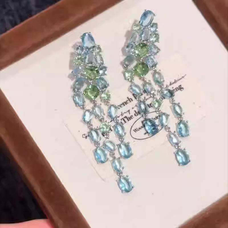 Mint Mambo Light Luxury Niche Water Drop Zircon Tassel Stud Earrings Advanced Sense Summer Small Fresh Earrings
Mint Mambo Light Luxury Niche Water Drop Zircon Tassel Stud Earrings Advanced Sense Summer Small Fresh Earrings