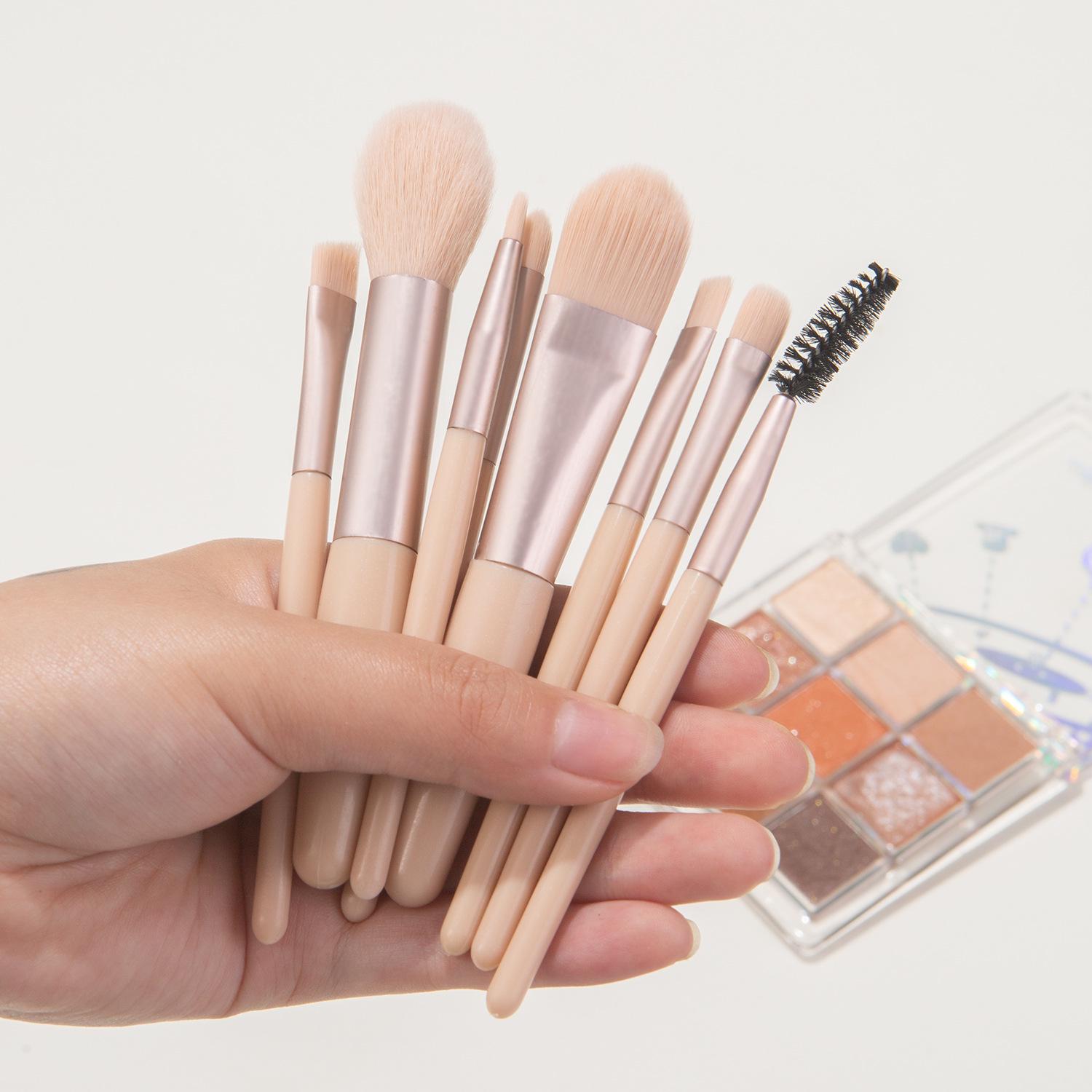 Портативный мини-набор кистей для макияжа из 8 штук: Кисти для тональной основы, консилера, теней, румян
Портативный мини-набор кистей для макияжа из 8 штук: Кисти для тональной основы, консилера, теней, румян