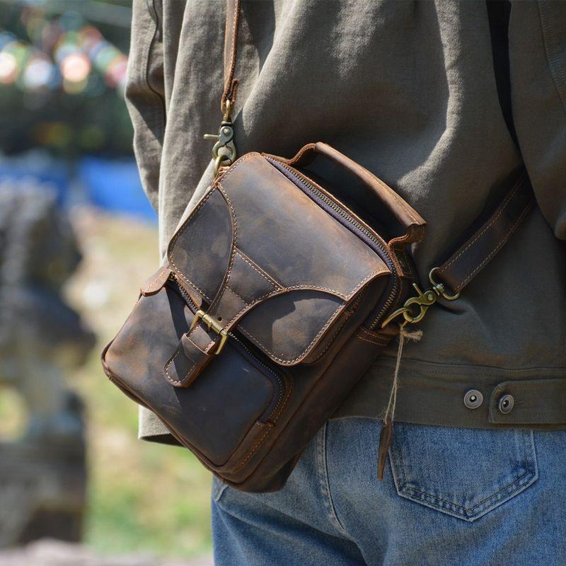 Потертая сумка-сатчел, повседневная наплечная сумка, кожа Crazy Horse Crazy Horse Leather Dark Brown
Потертая сумка-сатчел, повседневная наплечная сумка, кожа Crazy Horse Crazy Horse Leather Dark Brown