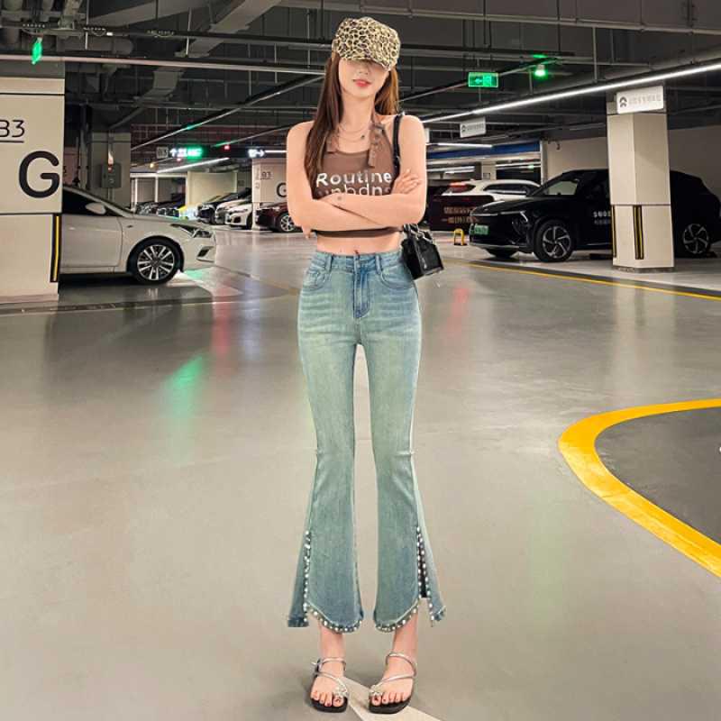 Petite Summer Elastic Micro-Flare Slip Pants, 7/8 & 9/10 Lengths 2XL
Petite Summer Elastic Micro-Flare Slip Pants, 7/8 & 9/10 Lengths 2XL