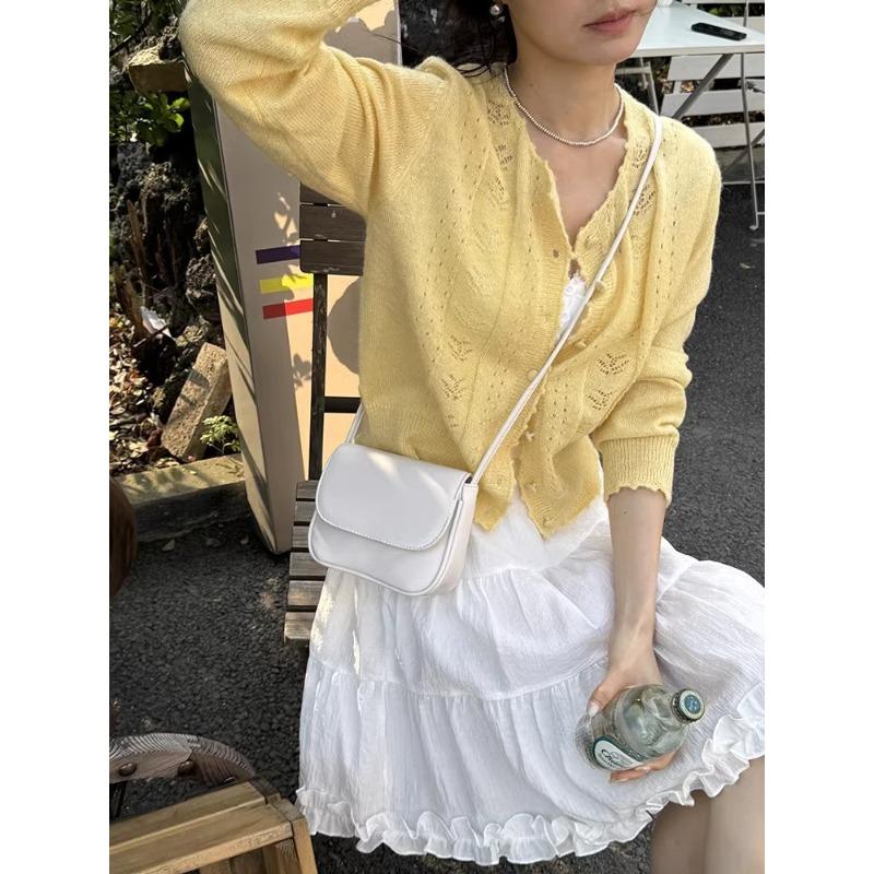 Early spring new retro versatile commuter cookie bag Korean shoulder messenger bag Korean niche trend bag вершковий
Early spring new retro versatile commuter cookie bag Korean shoulder messenger bag Korean niche trend bag вершковий