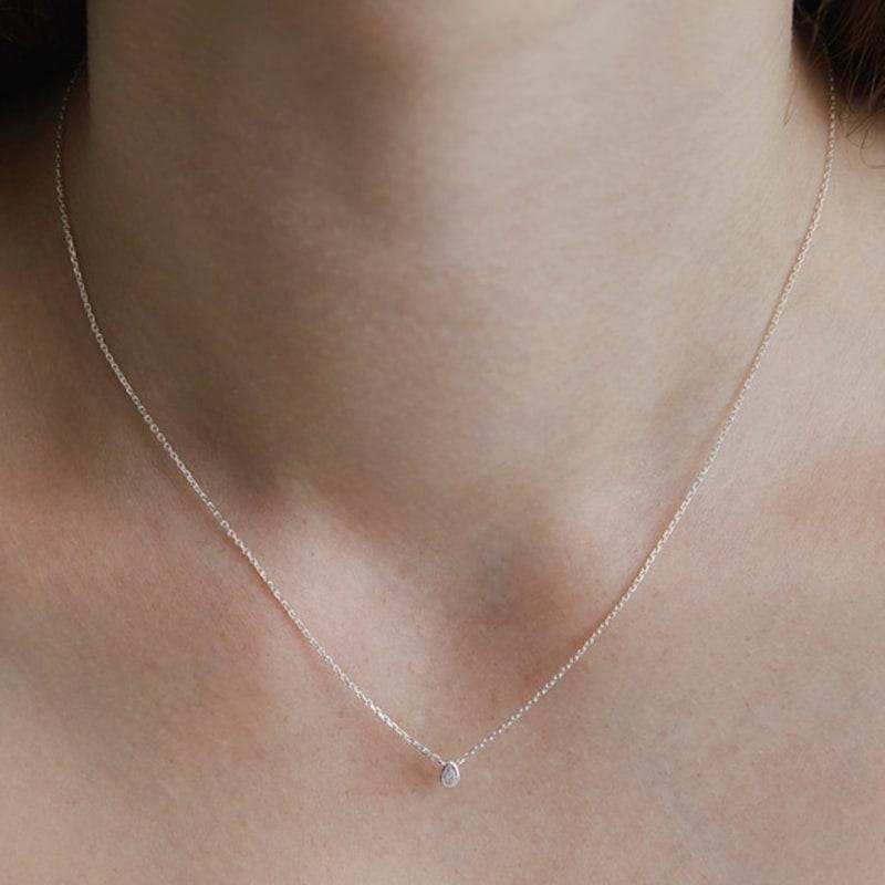 TATIANA (925 Silver) Water Drop Bezel Chain Necklace NZ2419 SILVER
TATIANA (925 Silver) Water Drop Bezel Chain Necklace NZ2419 SILVER