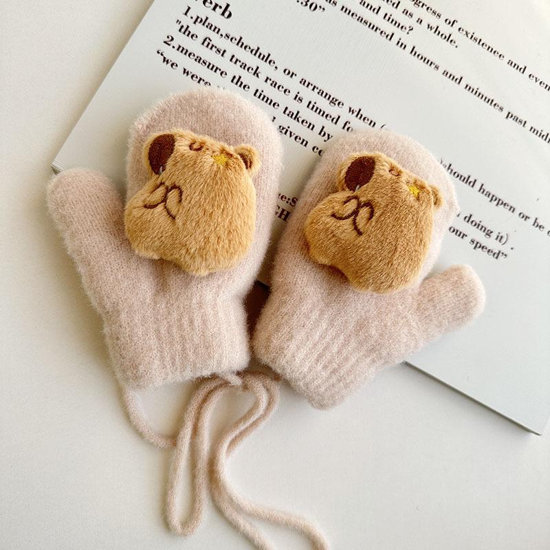 Новые детские перчатки Осень и Зима Корейский мультяшный милый Капибара Бархатные утолщенные теплые детские перчатки one size
Новые детские перчатки Осень и Зима Корейский мультяшный милый Капибара Бархатные утолщенные теплые детские перчатки one size