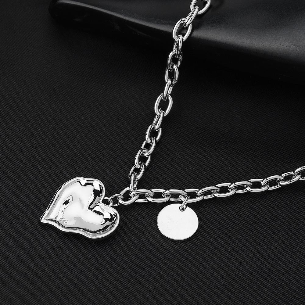 High-Quality Stainless Steel Couple Heart Clavicle Necklace with Lucky Titanium Design
High-Quality Stainless Steel Couple Heart Clavicle Necklace with Lucky Titanium Design