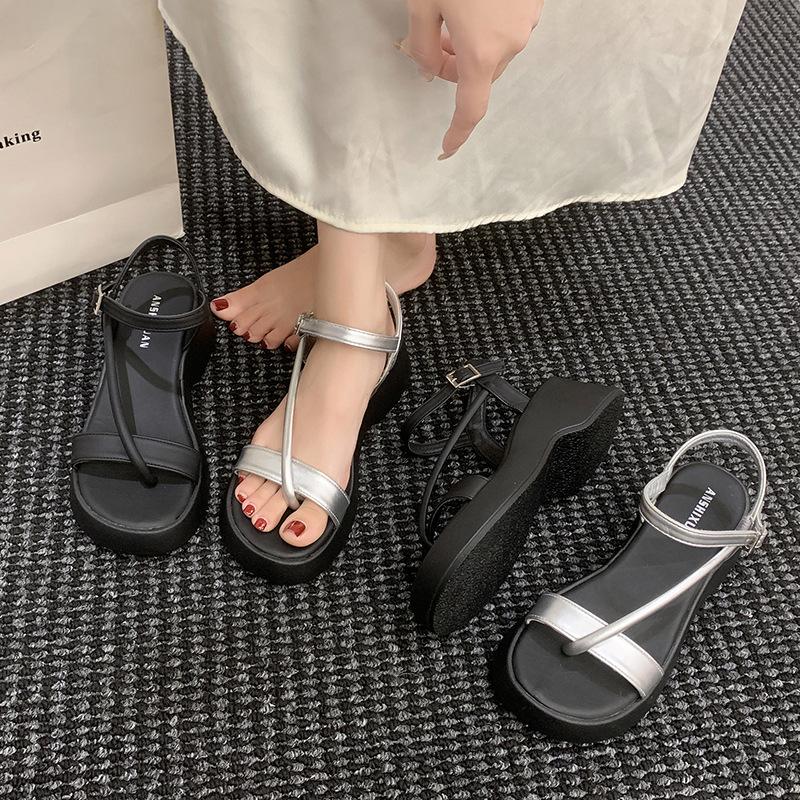 Sandals women s summer 2025 new versatile thick-soled heightening fashion fairy style open toe with skirt muffin shoes 40 чорний
Sandals women s summer 2025 new versatile thick-soled heightening fashion fairy style open toe with skirt muffin shoes 40 чорний