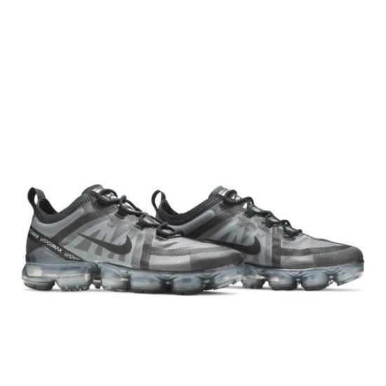 Жіночі кросівки Nike Air VaporMax 2019 Ghost Black AR6632-002 EU 40.5 чорний
Жіночі кросівки Nike Air VaporMax 2019 Ghost Black AR6632-002 EU 40.5 чорний