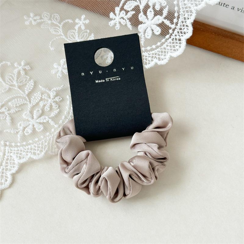 Универсальная резинка для волос из французского атласа: Женская резинка для высокого хвоста, в корейском стиле шампанского
Универсальная резинка для волос из французского атласа: Женская резинка для высокого хвоста, в корейском стиле шампанского