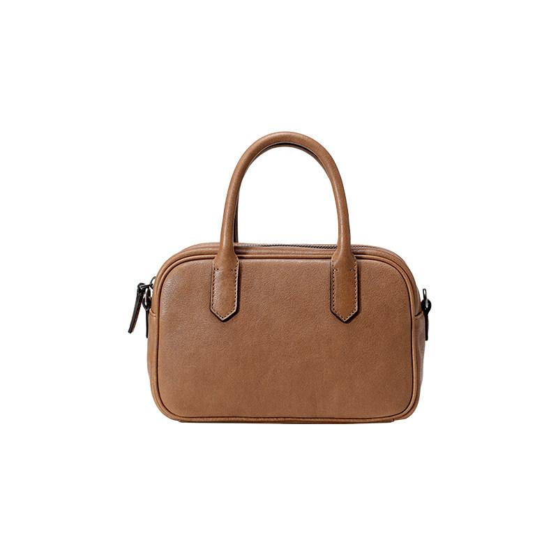 Bowling bag vegetable tanned cowhide retro commuter shoulder messenger bag genuine leather portable small square soft bag women
Bowling bag vegetable tanned cowhide retro commuter shoulder messenger bag genuine leather portable small square soft bag women