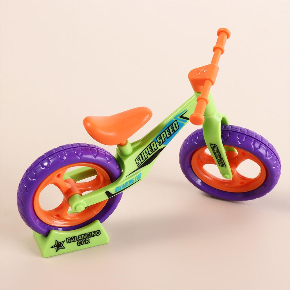 Balance Car Assembled Balance Car Ornaments Toy Movable and Sliding Bicycles Birthday Gift 12cm random color
Balance Car Assembled Balance Car Ornaments Toy Movable and Sliding Bicycles Birthday Gift 12cm random color