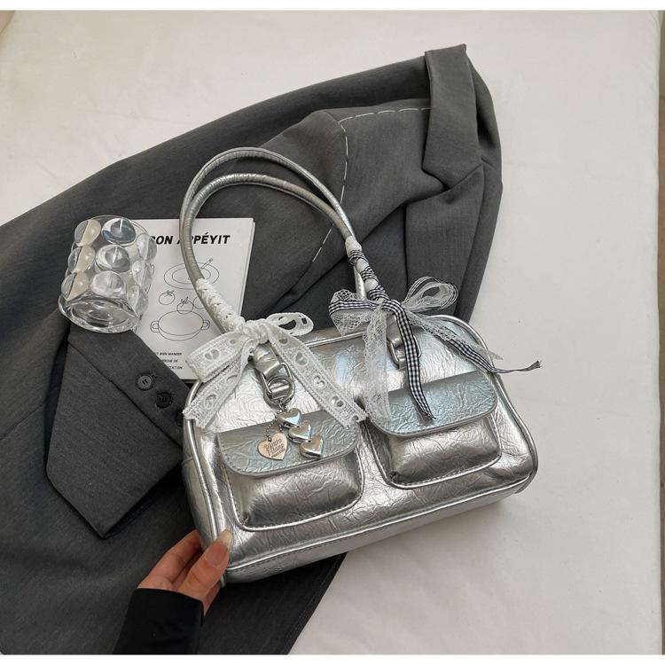 В стиле «иностранный шик» большая вместительная дорожная сумка-бостон женская 2025 новая ретро нишевая сумка через плечо высококлассная универсальная сумка подмышку
В стиле «иностранный шик» большая вместительная дорожная сумка-бостон женская 2025 новая ретро нишевая сумка через плечо высококлассная универсальная сумка подмышку