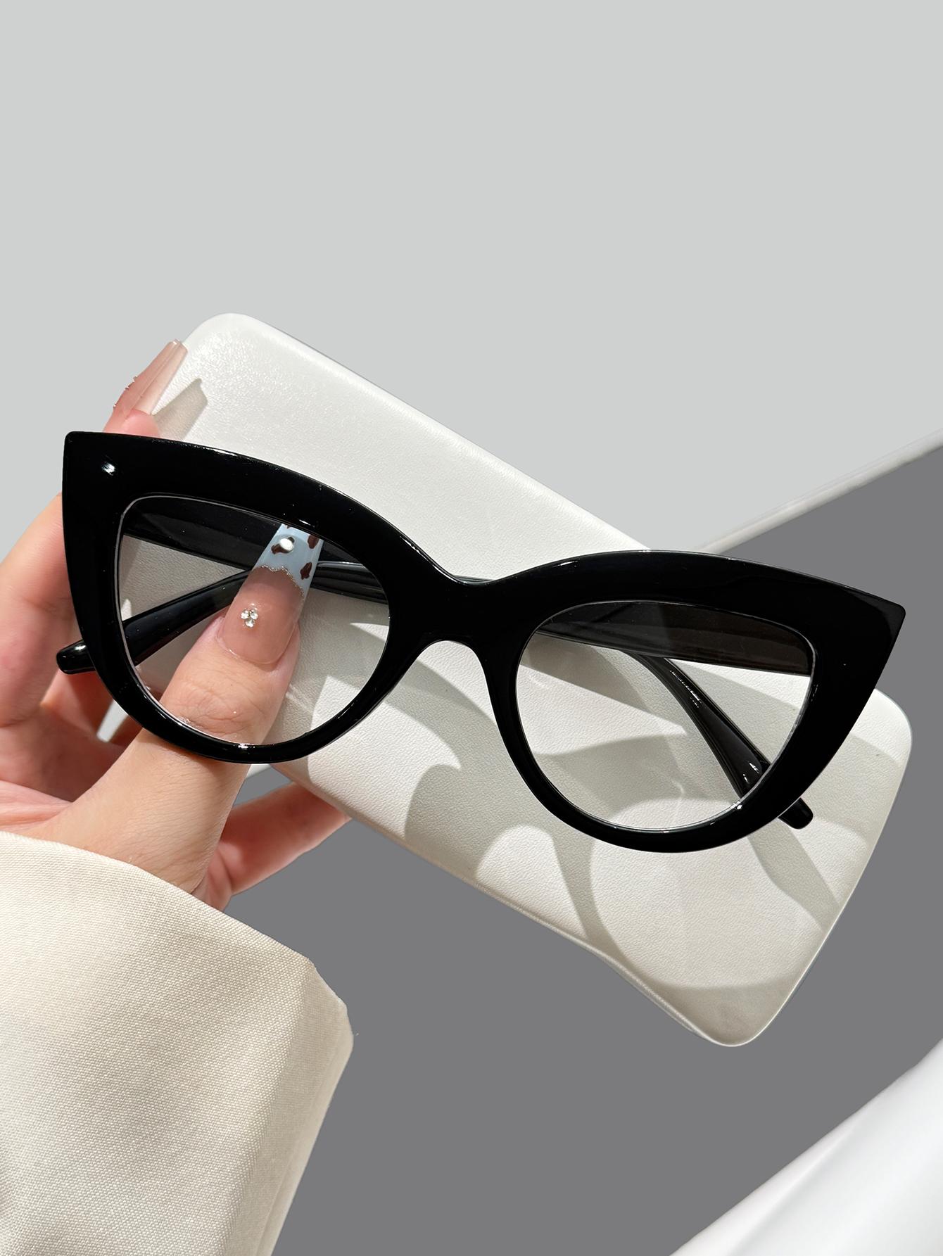 1Pc Classic Fashion Black Cat-Eye Frame Glasses Casual Fashion Retro Women s Glasses Fashionable Accessories Trendy for Going Ou
1Pc Classic Fashion Black Cat-Eye Frame Glasses Casual Fashion Retro Women s Glasses Fashionable Accessories Trendy for Going Ou