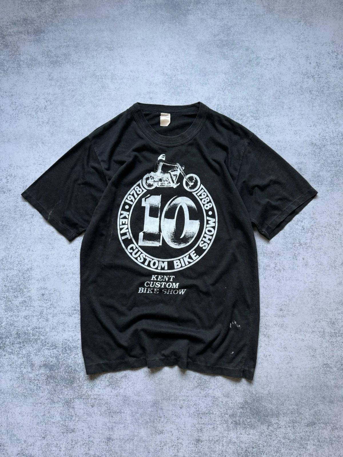 Vintage 80s Kent Custom Bike Show Harley Davidson Single Stitch T-shirt Men Sz S 4XL
Vintage 80s Kent Custom Bike Show Harley Davidson Single Stitch T-shirt Men Sz S 4XL