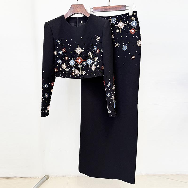 Spring 2026 Women s High-End Rhinestone Beaded Two-Piece Set: Short Top & Long Skirt. L чорний
Spring 2026 Women s High-End Rhinestone Beaded Two-Piece Set: Short Top & Long Skirt. L чорний
