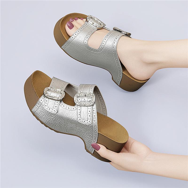 Soft-soled non-slip slope heel Roman shoes breathable and heightened summer new muffin shoes fashionable versatile platform sandals 39
Soft-soled non-slip slope heel Roman shoes breathable and heightened summer new muffin shoes fashionable versatile platform sandals 39