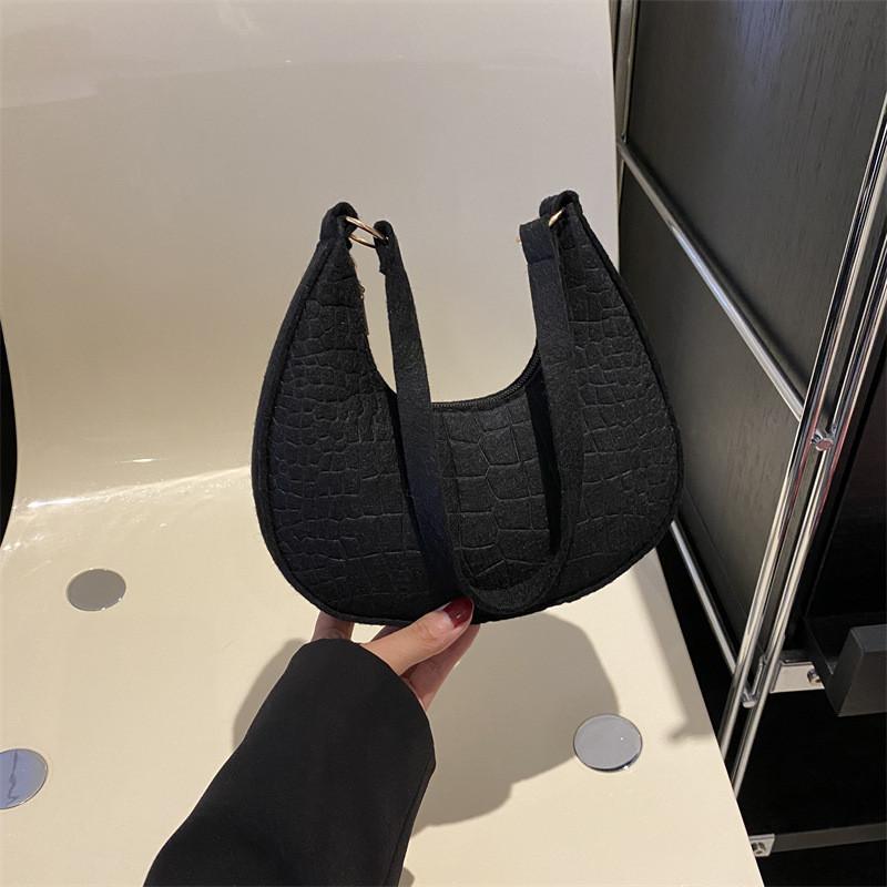 Stylish Retro Crescent Bag For Women In Black And Rose Pink Ideal For Casual Commute чёрный
Stylish Retro Crescent Bag For Women In Black And Rose Pink Ideal For Casual Commute чёрный