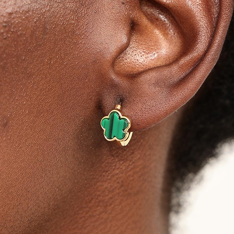 Classic Multi-color Five-leaf Flower Earrings For Women Fashionable Personalized Daily Accessory Party Zircon Birthday Gifts
Classic Multi-color Five-leaf Flower Earrings For Women Fashionable Personalized Daily Accessory Party Zircon Birthday Gifts