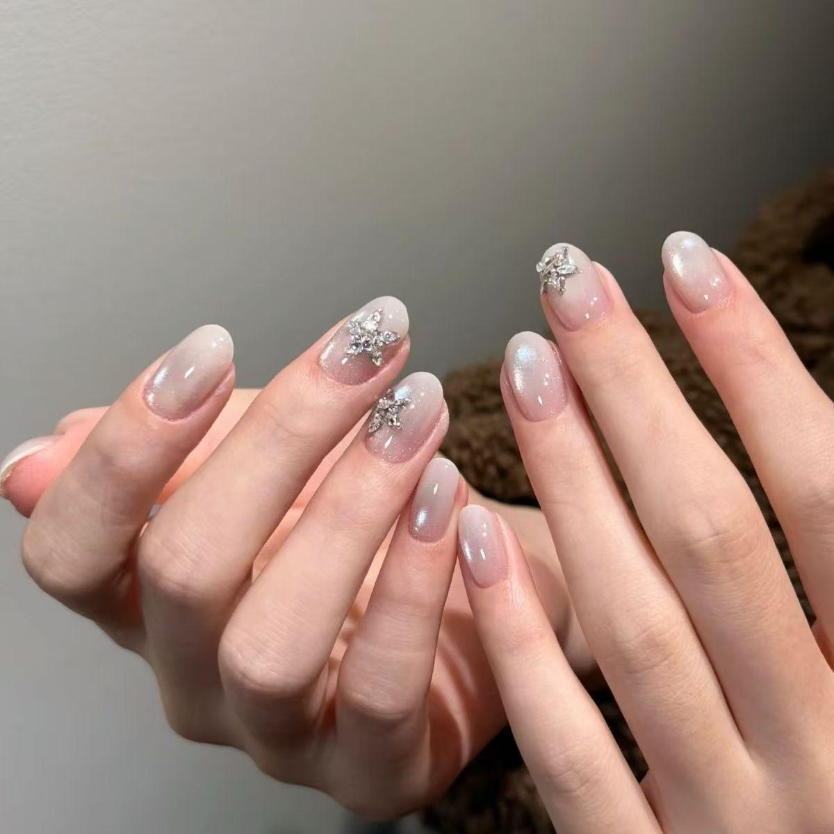 Snowflake Silver Cat Eye Nails: Super Flash, Versatile Handmade Press-Ons for Autumn/Winter Medium
Snowflake Silver Cat Eye Nails: Super Flash, Versatile Handmade Press-Ons for Autumn/Winter Medium