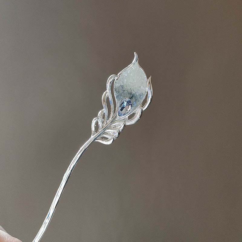 Новая китайская шпилька для волос в китайском стиле с синим кристаллом, бабочкой и пером для женщин, ручной работы, ювелирные аксессуары, украшения для волос
Новая китайская шпилька для волос в китайском стиле с синим кристаллом, бабочкой и пером для женщин, ручной работы, ювелирные аксессуары, украшения для волос